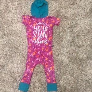 Rags to Raches Short Sleeve Hooded Rag Romper
